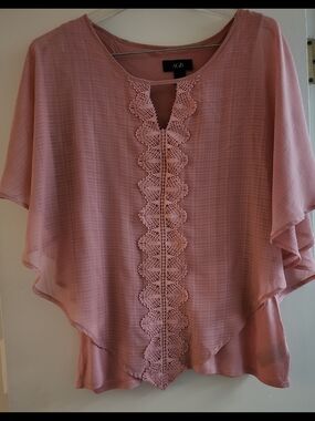 AGB Women's Pink Lace-Trim Ponte Blouse